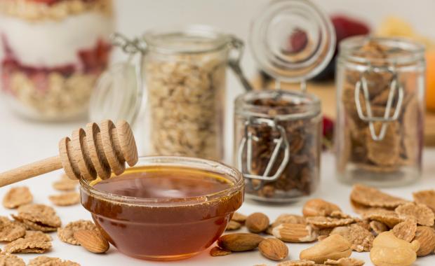 Why Raw Wild Forest Honey Deserves a Place in Every Modern Kitchen